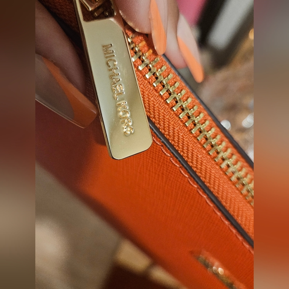 Michael Kors Orange Clutch w/Card Case - Picture 4 of 11